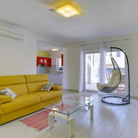 Apartment Pool House