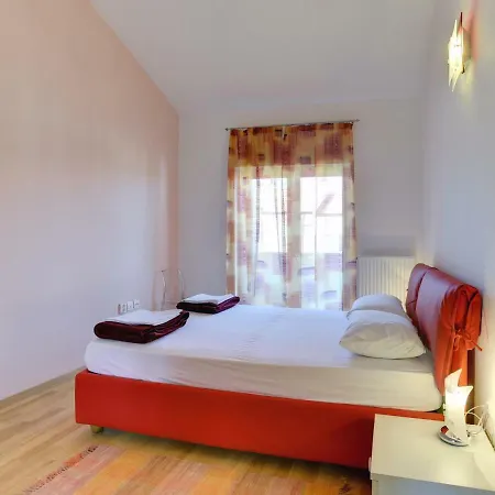 Apartman Pool House